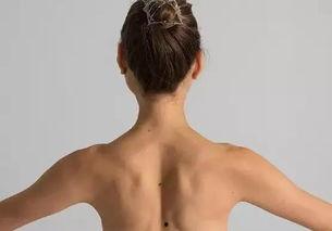 捏脊背视频,视频教学助您养生保健