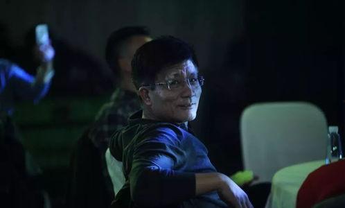 真心英雄指挥视频,指挥艺术与团队精神的完美演绎